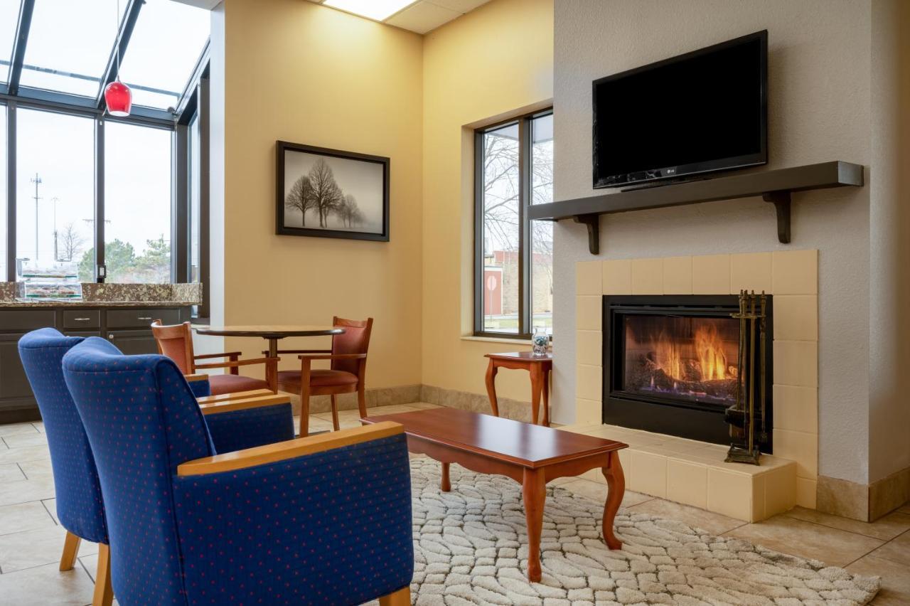 Hotel Super 8 By Wyndham Perrysburg-Toledo Exteriér fotografie