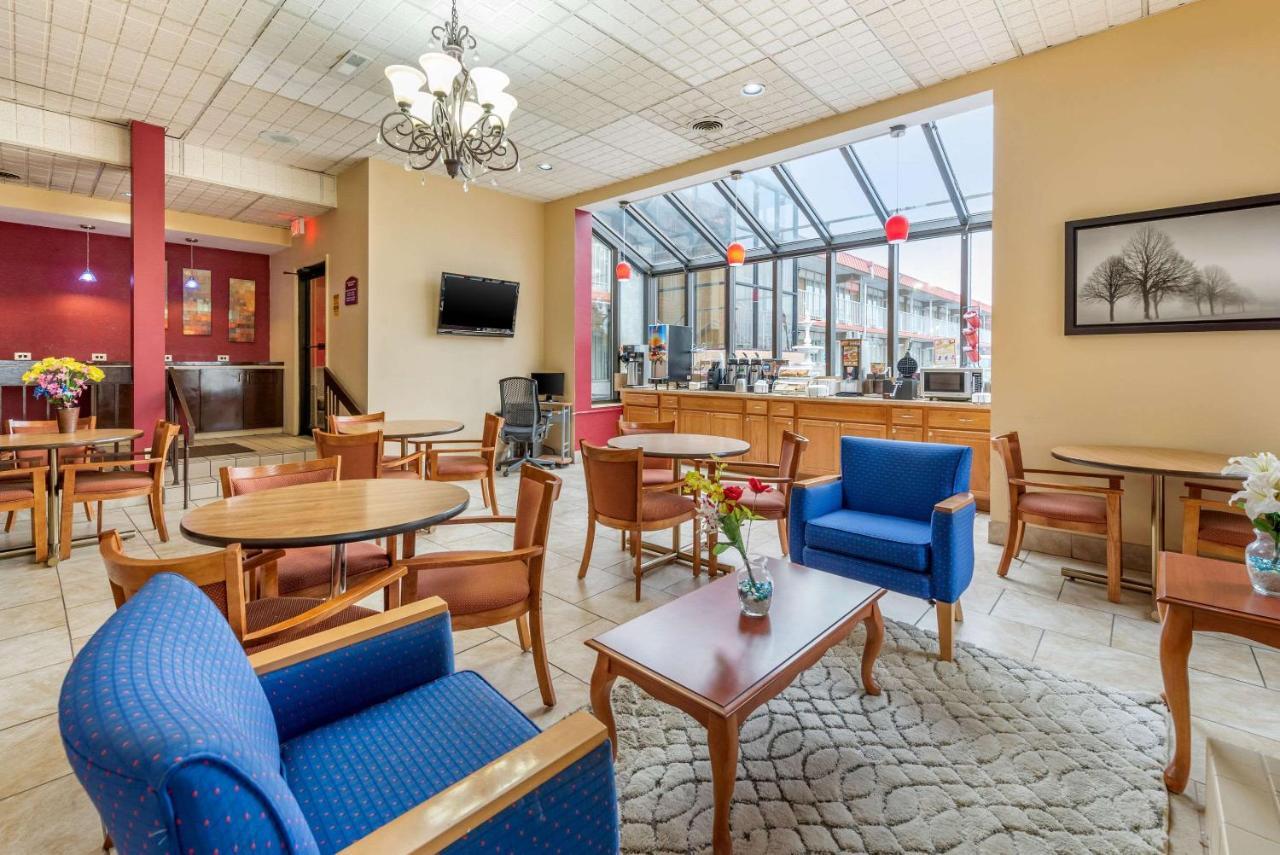 Hotel Super 8 By Wyndham Perrysburg-Toledo Exteriér fotografie